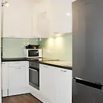 Entire Unit Lima *free Parking Space