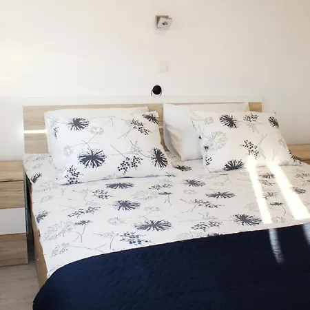 Entire Unit Lima *free Parking Space דירה